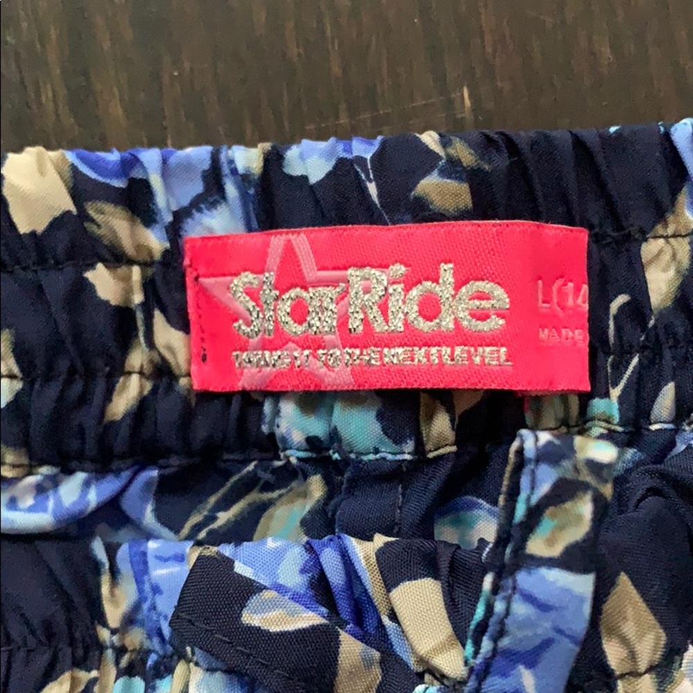 Capris - Picture 2 of 2